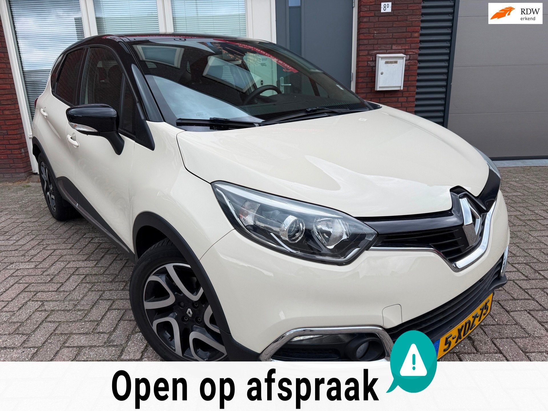 Renault Captur 1.2 TCe Dynamique / Navi / Camera / PDC / AUT, Auto's, Euro 5, Stof, 4 cilinders, Met garantie (alle)