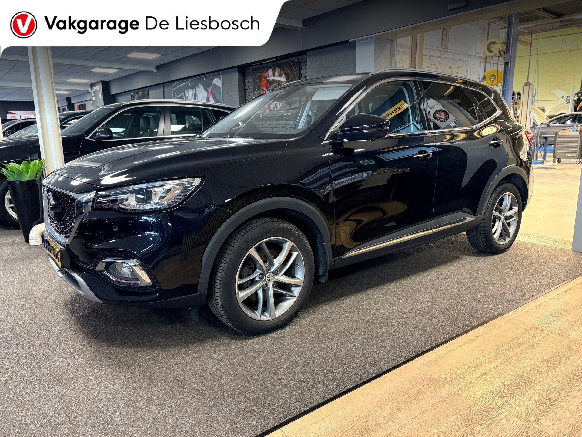 MG EHS 1.5 TGDI Luxury PHEV / automaat / 360camera / Leder/, Auto's, 12 maanden, Gebruikt, 4 cilinders, Zwart