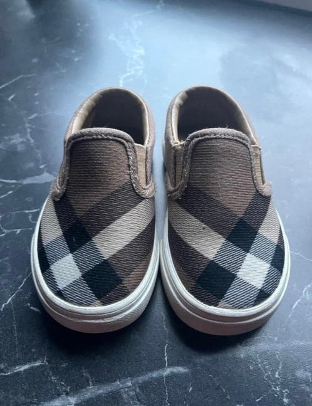 Burberry baby schoentjes maat 22, Schoentjes, Jongetje of Meisje, Ophalen of Verzenden, Zo goed als nieuw