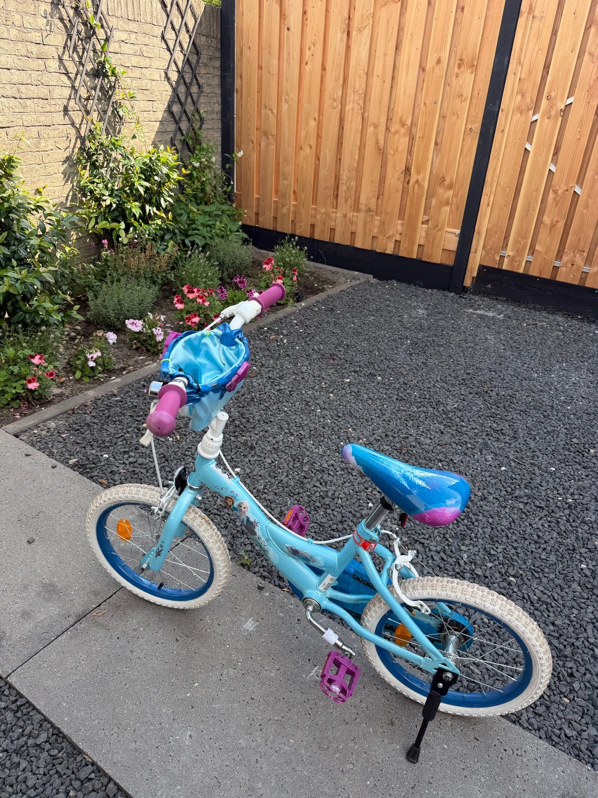 Frozen kinderfiets 16 inch - In goede staat, Fietsen en Brommers, Fietsen | Kinderfietsjes, Ophalen, Gebruikt, 16 tot 20 inch