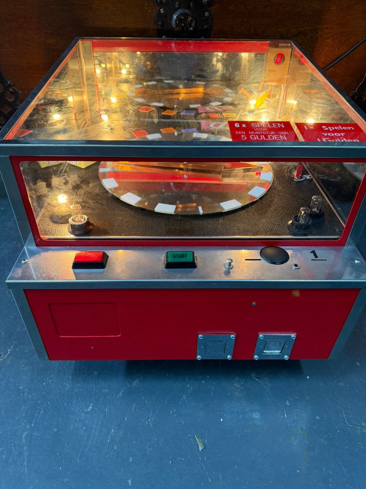 Vintage Kermis Speelautomaat ( Top Staat ), Verzamelen, Overige munten, Ophalen, Zo goed als nieuw