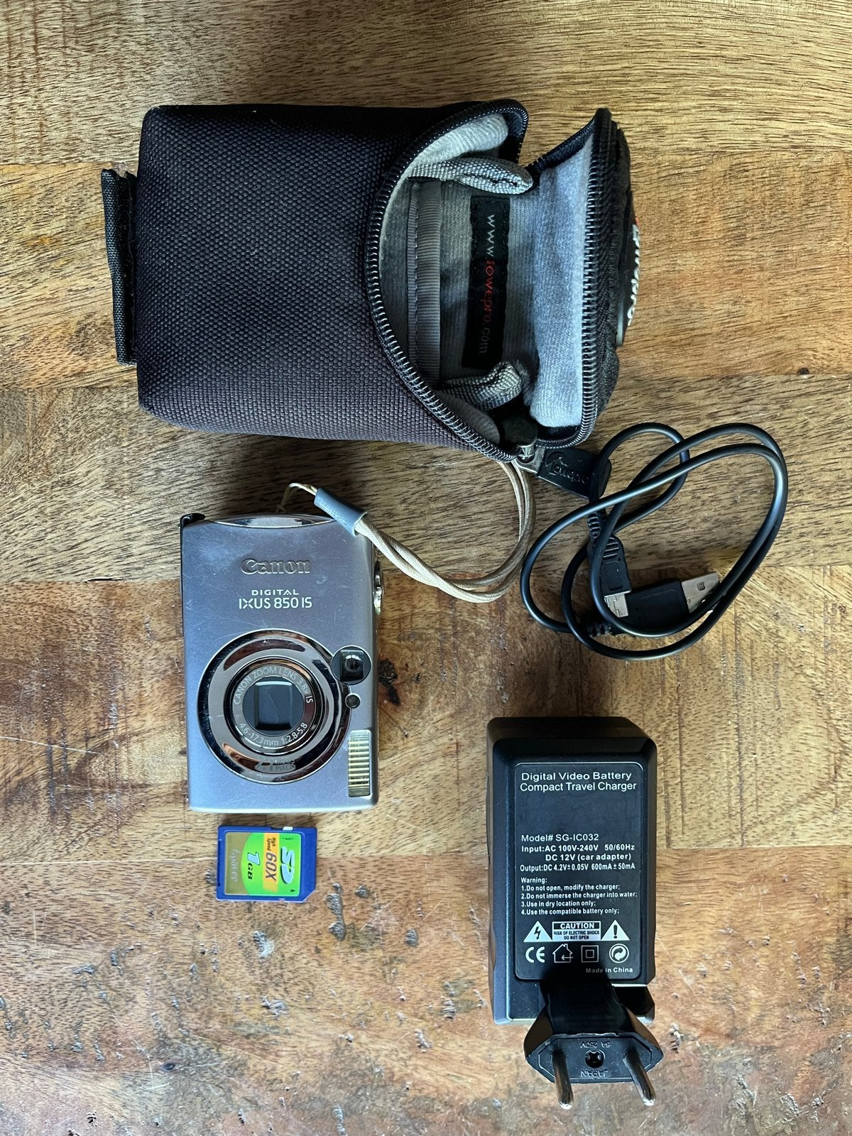 Canon Digital IXUS 850 IS Compactcamera met accessoires, Ophalen, Gebruikt, Canon, Beeldstabilisatie