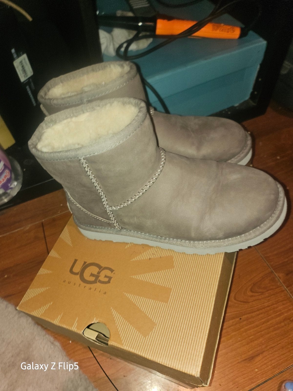 Nieuwe UGGs Classic Mini Leather Maat 36, Kleding | Dames, Schoenen, UGG, Lage of Enkellaarzen, Nieuw, Ophalen of Verzenden