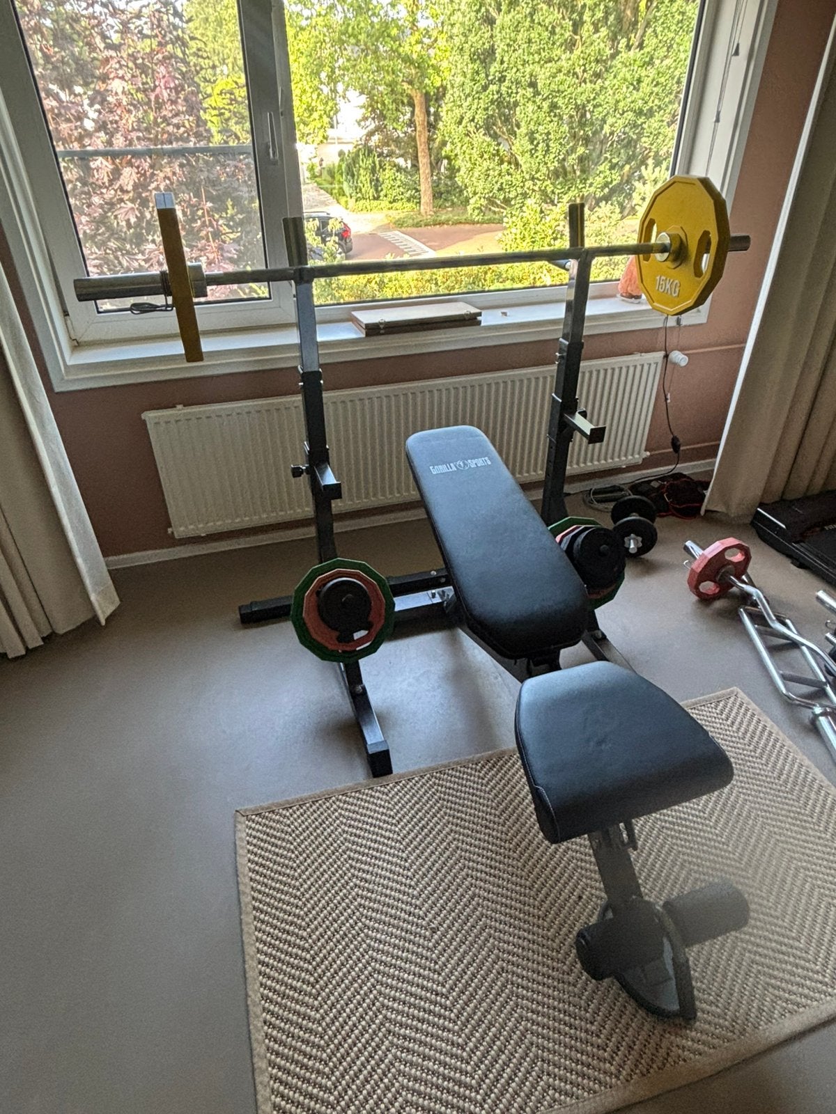 Complete homegym set — halterbank + squatrack + 2 stangen, Sport en Fitness, Ophalen, Zo goed als nieuw, Krachtstation