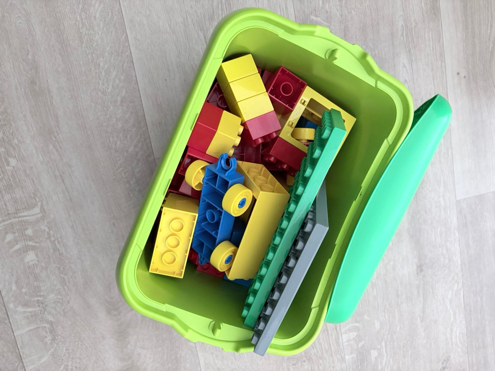 Duplo in opbergdoos, Kinderen en Baby's, Speelgoed | Bouwstenen, Ophalen of Verzenden, Gebruikt, Overige merken