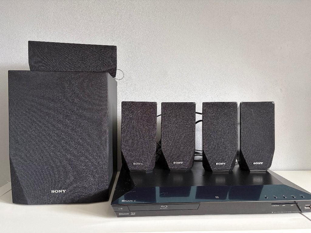 Sony BDV-E2100, 5.1. Blue Ray  Home Theathre Systeem, Audio, Tv en Foto, Home Cinema-sets, Ophalen, Gebruikt, Blu-ray-speler, 70 watt of meer