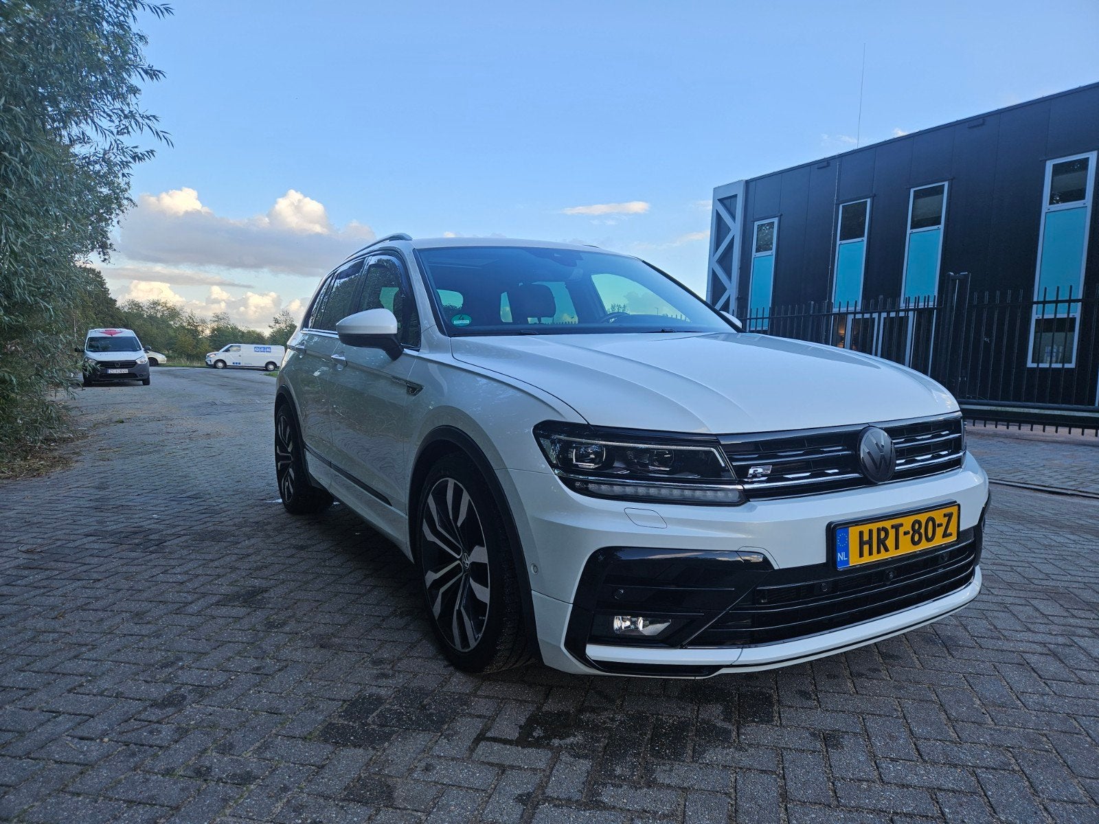 Volkswagen Tiguan 2.0 TSI 220pk 4Motion DSG 2018 Wit, Zwart, 4 cilinders, 1984 cc, 2500 kg