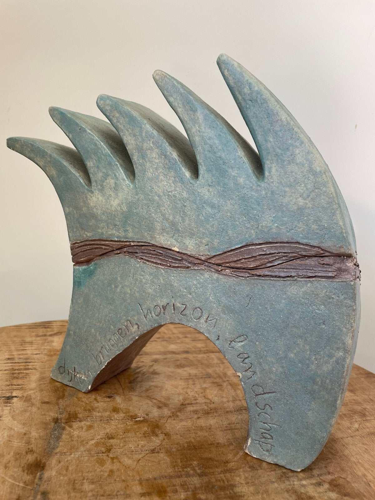 Uniek keramisch sculptuur | monogram ‘YF’ | 2000-heden, Antiek en Kunst, Meerkleurig, Object, Steen/keramiek, Gesigneerd