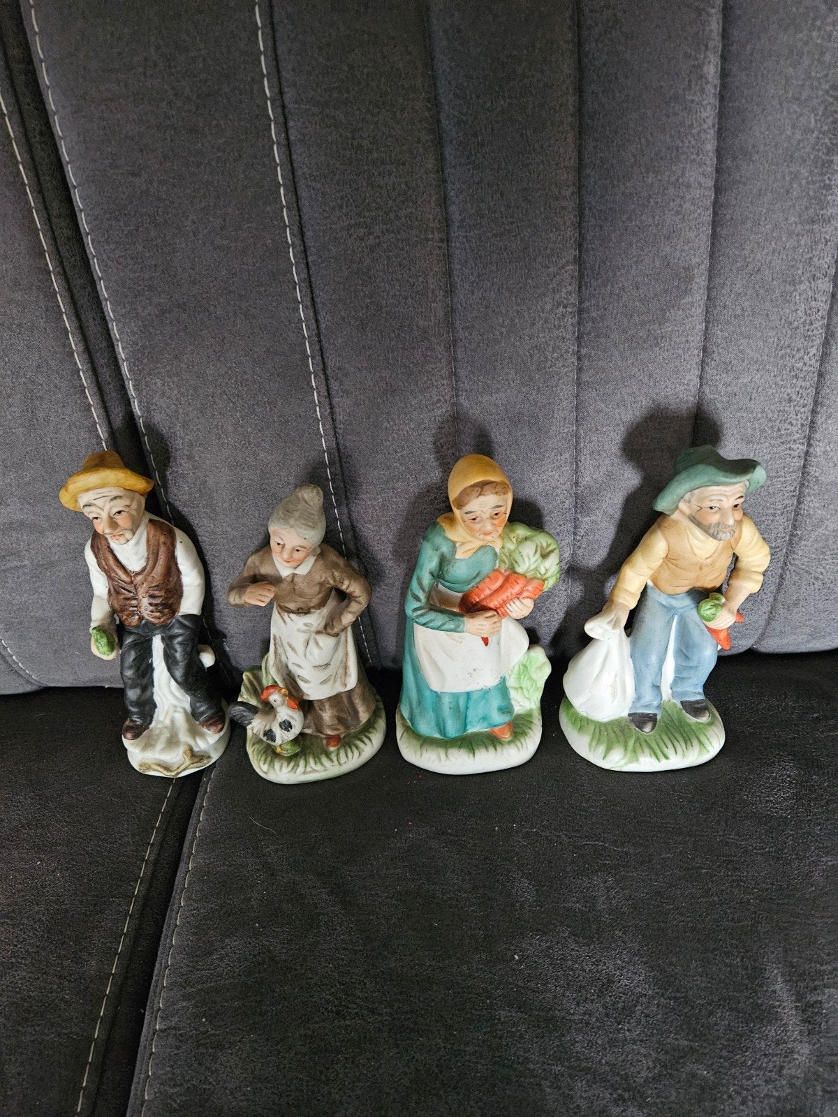 Vier mooie oude porseleine beeldjes., Antiek en Kunst, Ophalen of Verzenden