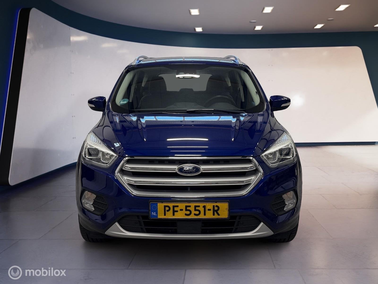 Ford Kuga 1.5 EcoBoost Titanium AUTACCTrekh.Wint, Auto's, Ford, Euro 6, 4 cilinders, 1850 kg, Blauw