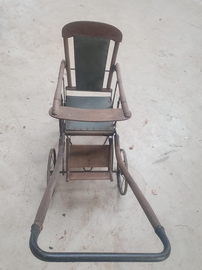 Antieke kinder wandelwagen van het merk Neather, Ophalen