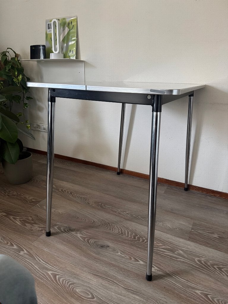 Strak en stevig bureau / werktafel met chromen poten, Ophalen, Gebruikt