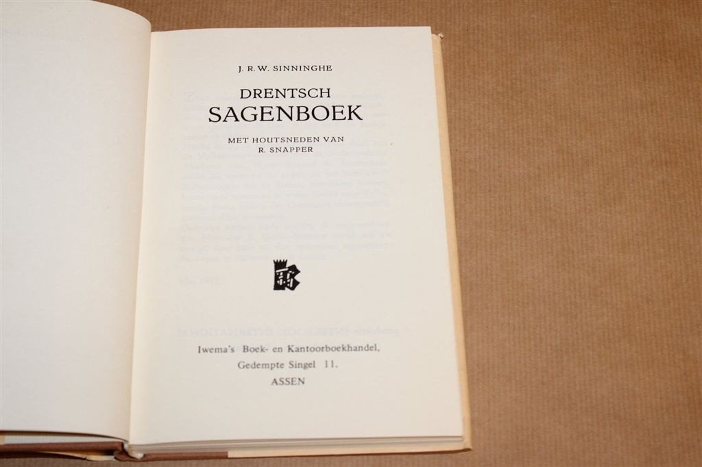 Drentsch Sagenboek — Met Houtsneden van R. Snapper 1979, Ophalen of Verzenden, Gelezen