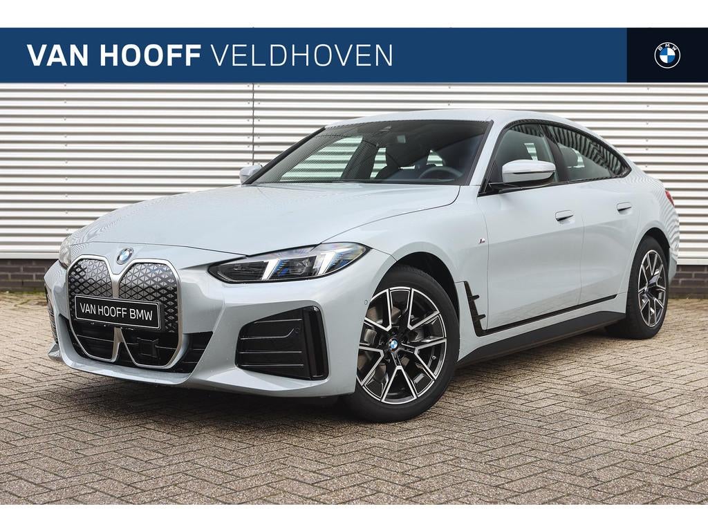 BMW i4 eDrive40 Gran Coupe M Sport / Trekhaak / Adaptieve LE, Achterwielaandrijving, Zwart, 2020 kg, Leder