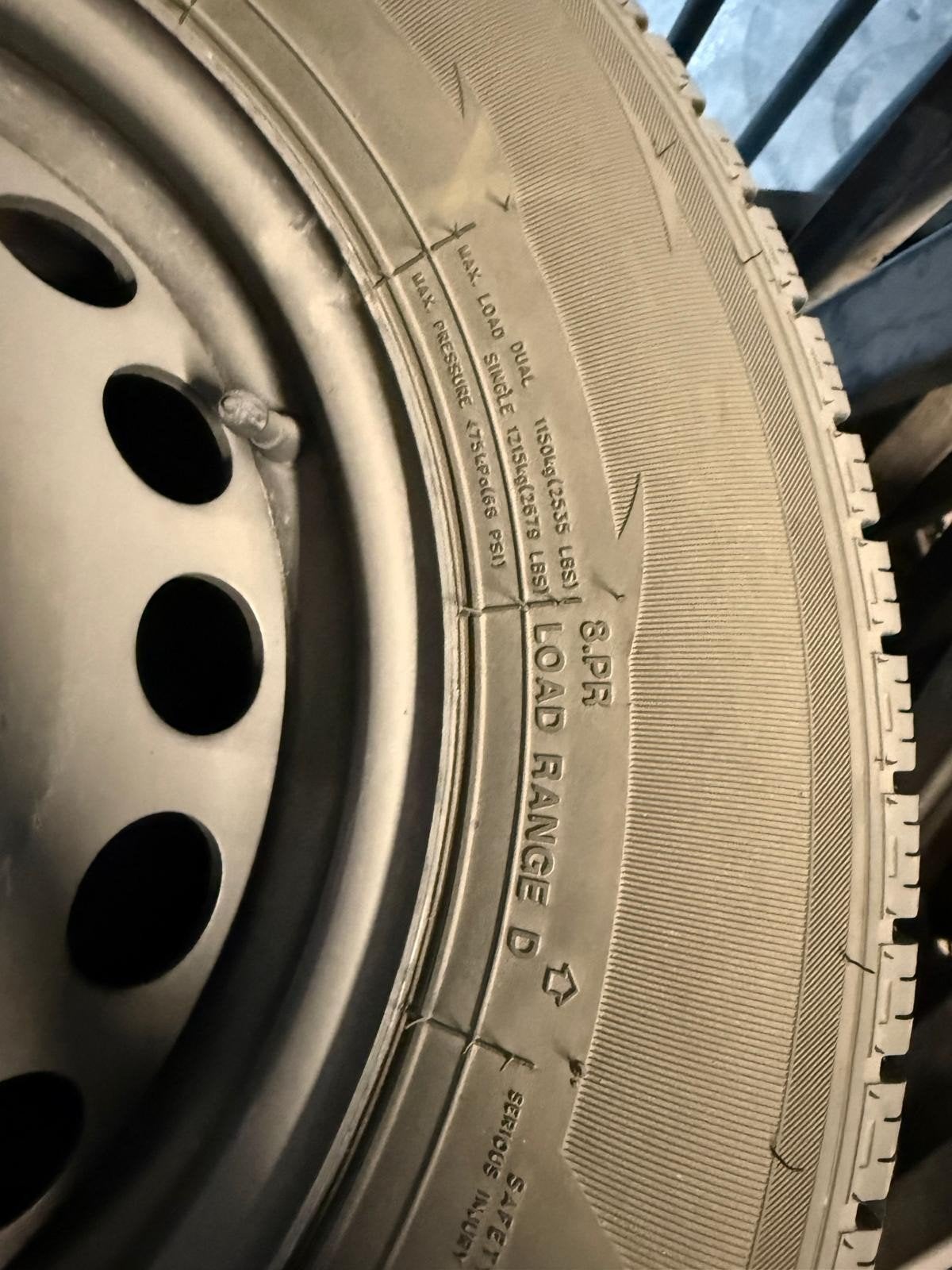 Mercedes sprinter bus banden 8 ply, Ophalen, 16 inch, Winterbanden, 235 mm