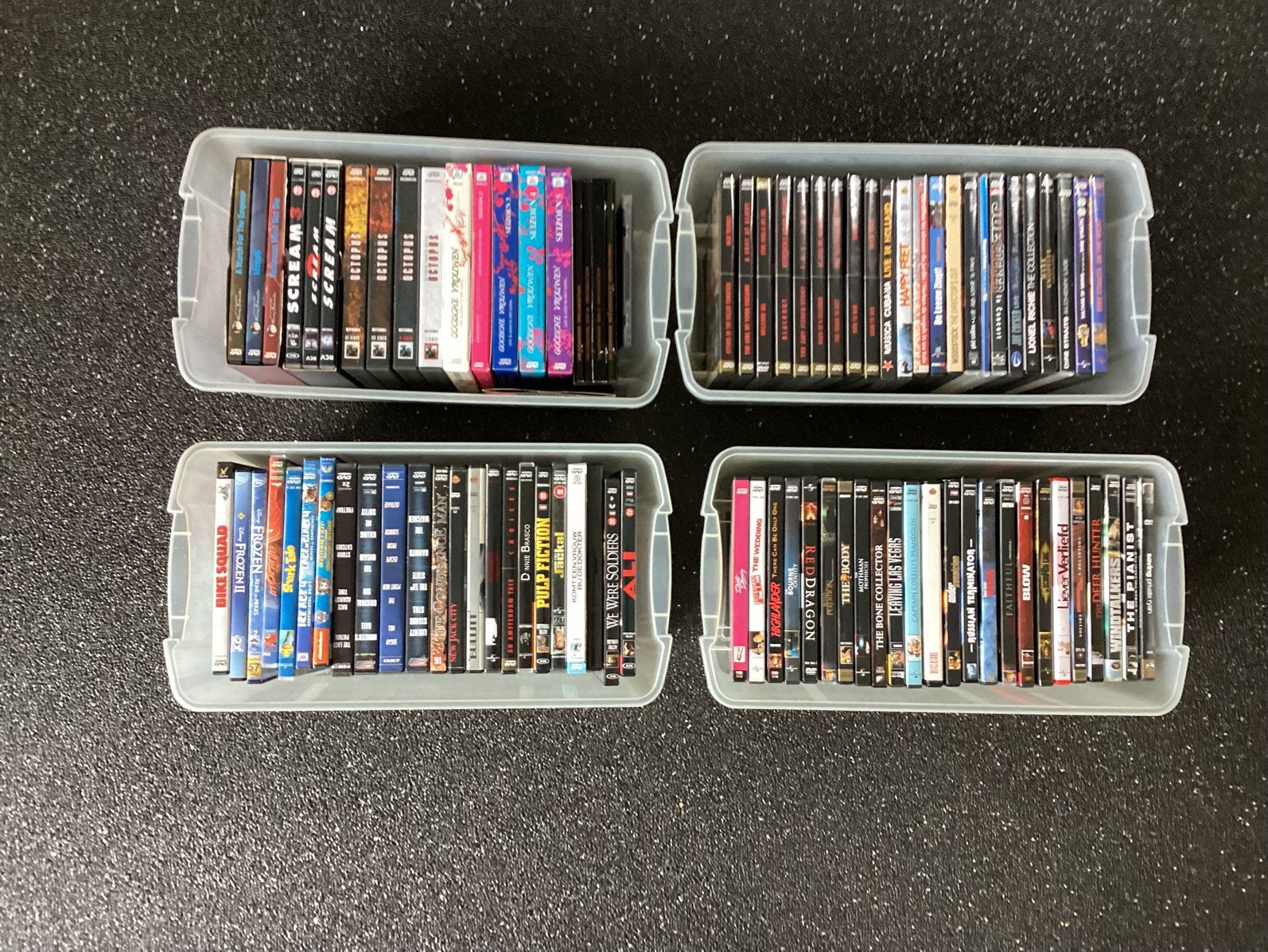 DVD’s 90 stuks in kisten, Alle leeftijden, Ophalen, Zo goed als nieuw