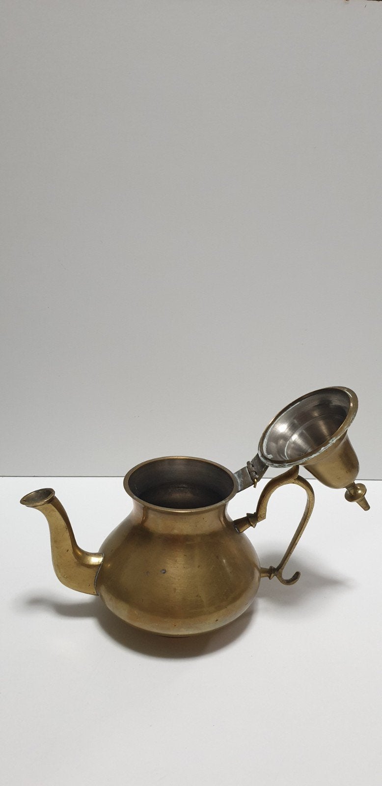 2225)Antiek zwaar messing Arabisch stijl theepot, Antiek en Kunst, Ophalen of Verzenden