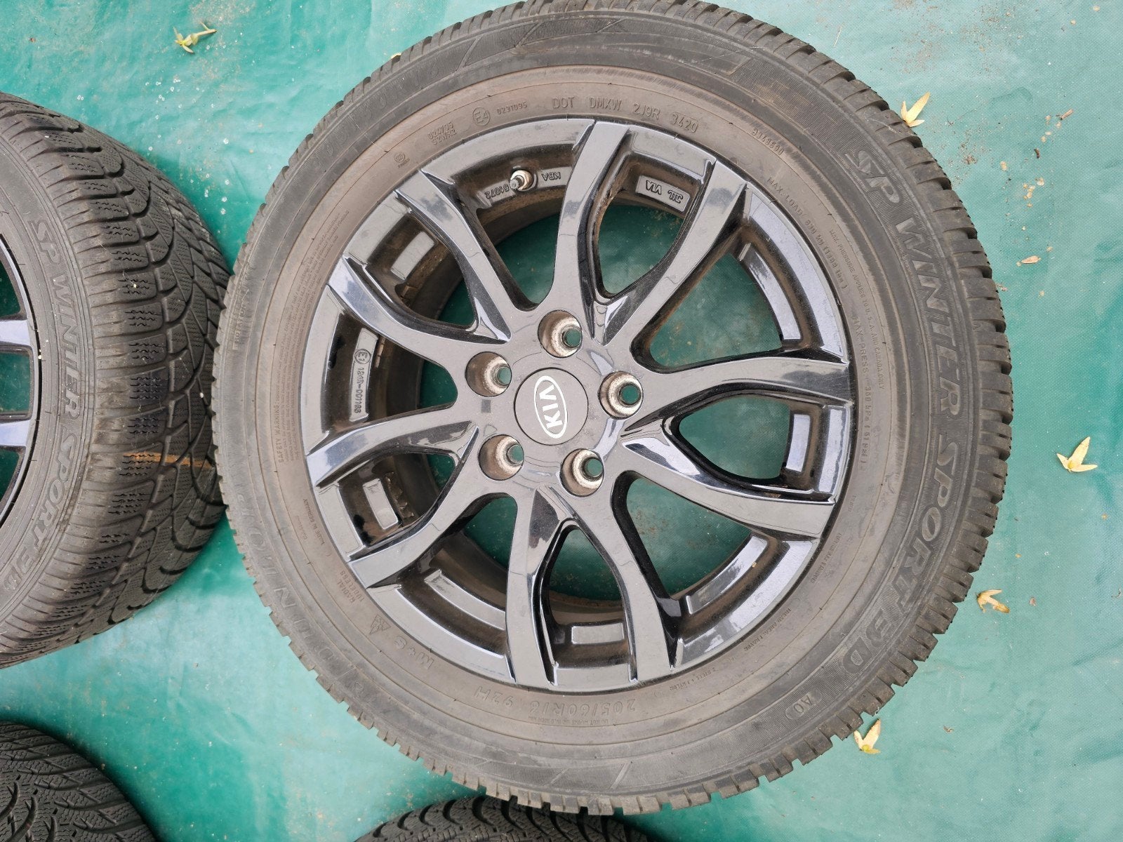 Kia 16 inch velgen met winterbanden(2 verschillende soorten), Gebruikt, 16 inch, Banden en Velgen, Personenwagen