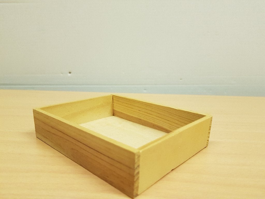Houten kistje.            Maat: l x b x h: 14 x 11 x 3 cm., Ophalen of Verzenden, Nieuw, Bruin, Hout