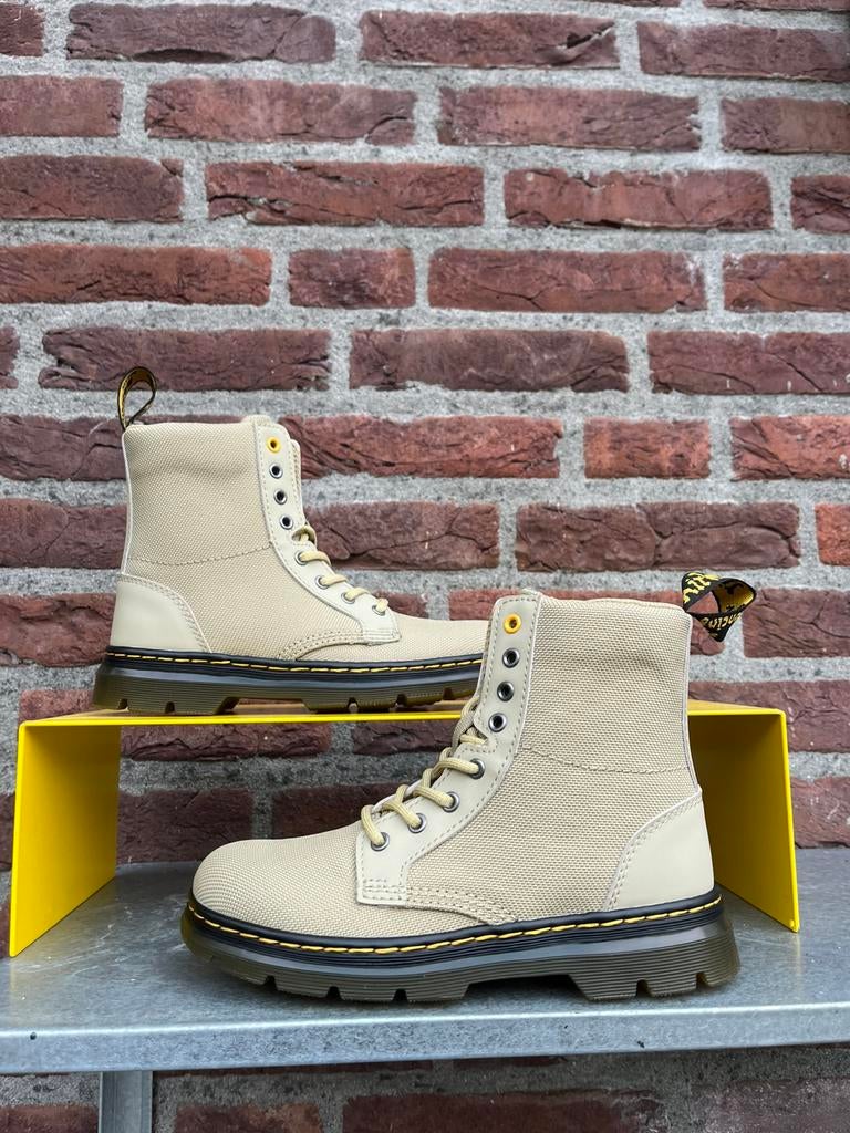 Dr. Martens Combs J pale olive maat 31 en 34, Kinderen en Baby's, Kinderkleding | Schoenen en Sokken, Dr. Martens, -, Jongen of Meisje