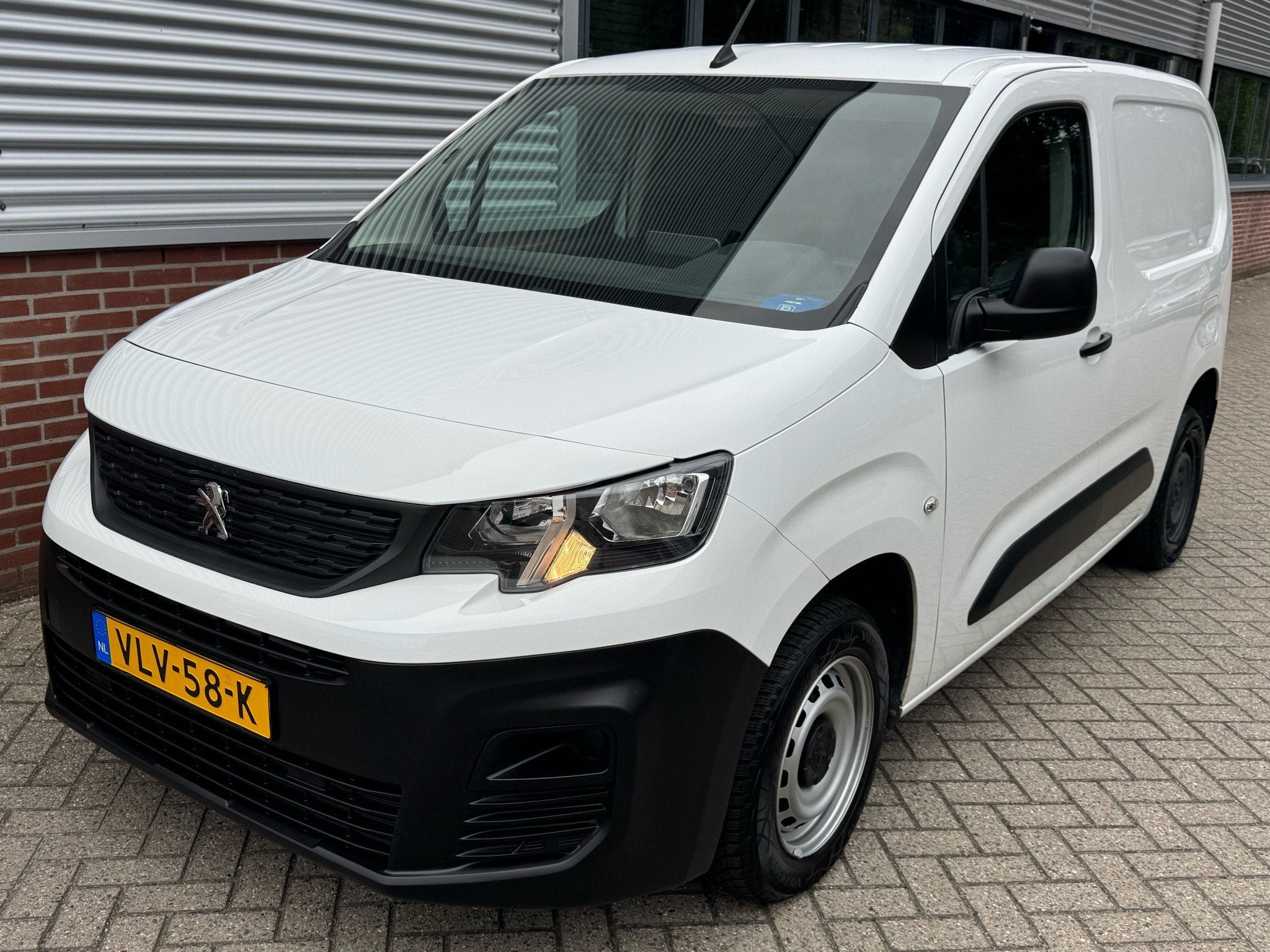 Peugeot Partner NAVI / CARPLAY / 100% onderhouden / PRIJS EX, Auto's, Peugeot, Gebruikt, Origineel Nederlands, Bedrijf, 2 stoelen