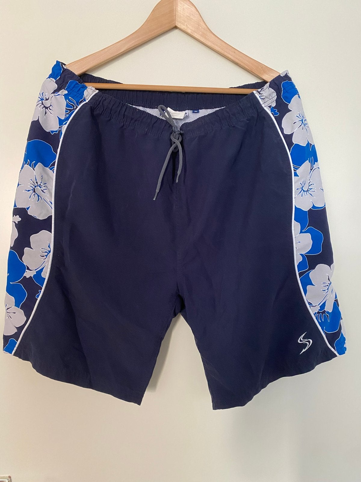 Maui Summer Style Zwemshort XL - Blauw met bloemenprint, Ophalen of Verzenden, Maat 56/58 (XL), Blauw, Zwemshort