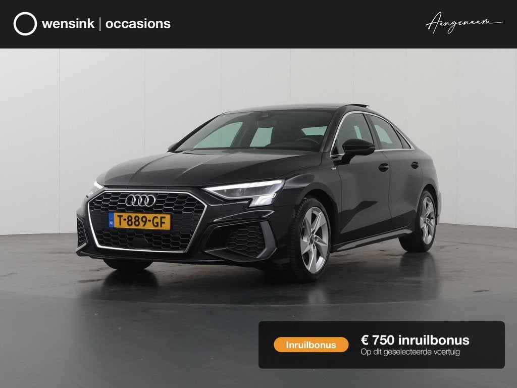 Audi A3 Limousine 30 TFSI S edition | Trekhaak | Panoramadak, Auto's, Audi, Gebruikt, Leder en Stof, Zwart, Origineel Nederlands