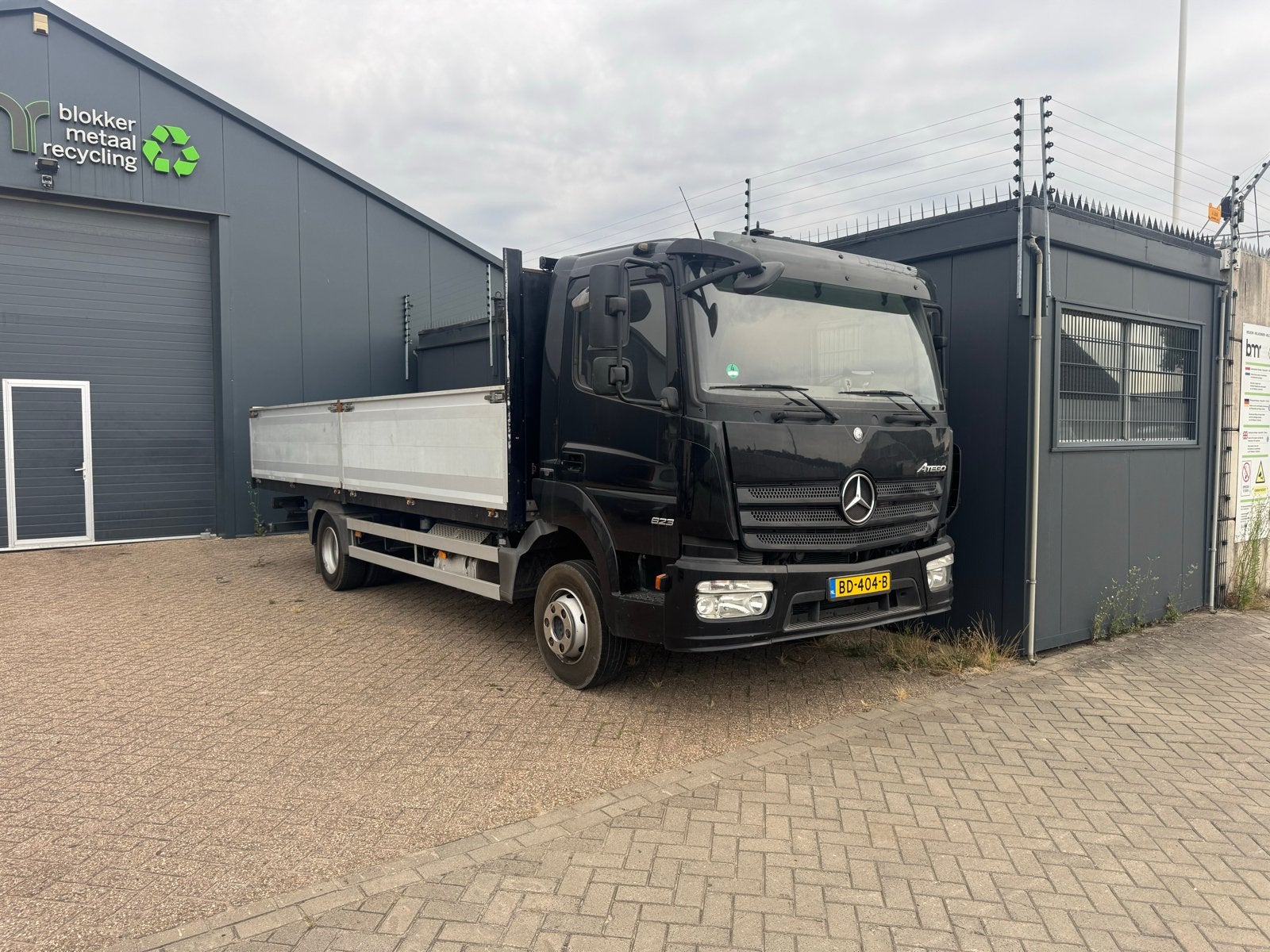 Mercedes atego 821 euro 6 400 tkm nieuwe tacho, Auto's, Euro 6, Zwart, Mercedes-Benz, Diesel