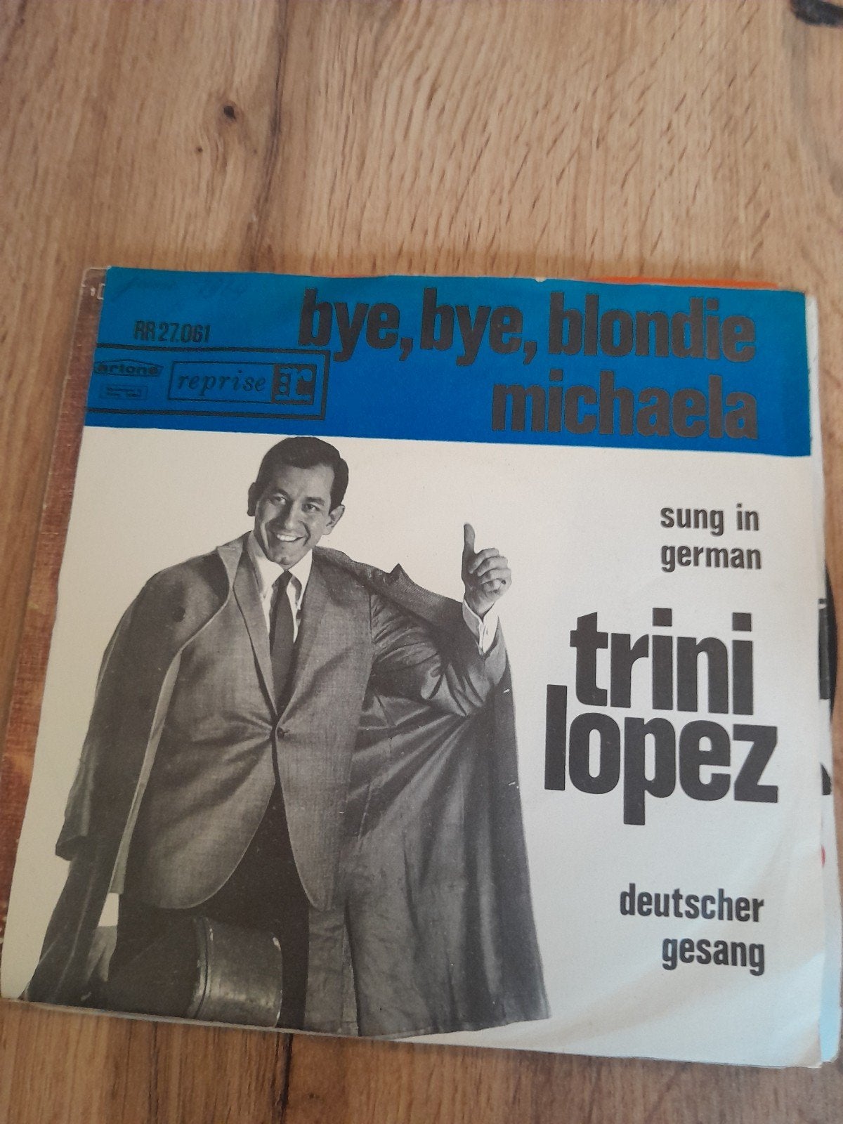 trini lopez 7inch bye bye blondie, Ophalen of Verzenden, Zo goed als nieuw, Pop