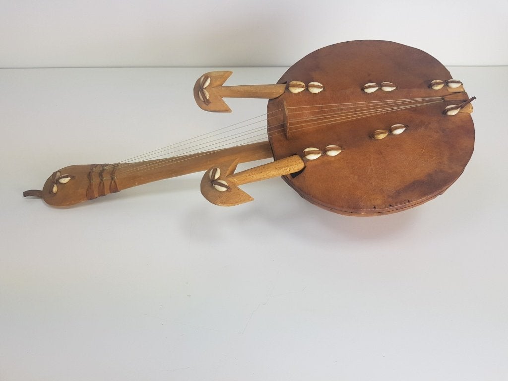 Vintage Afrikaanse kalebas Gitaar Hout Leer Zuid-Afrika ‘60, Gebruikt, Decoratieobject, Ophalen of Verzenden, Botanisch