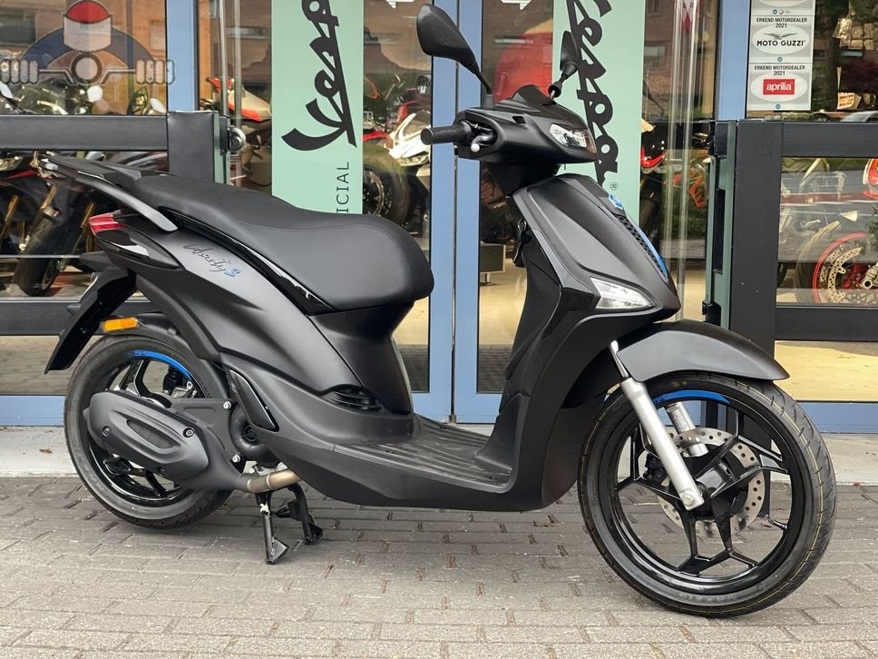 Nieuwe Piaggio Liberty 50 Sport Nero Meteora Zwart Mat, Fietsen en Brommers, Ophalen, Overige modellen, Maximaal 45 km/u, PIAGGIO