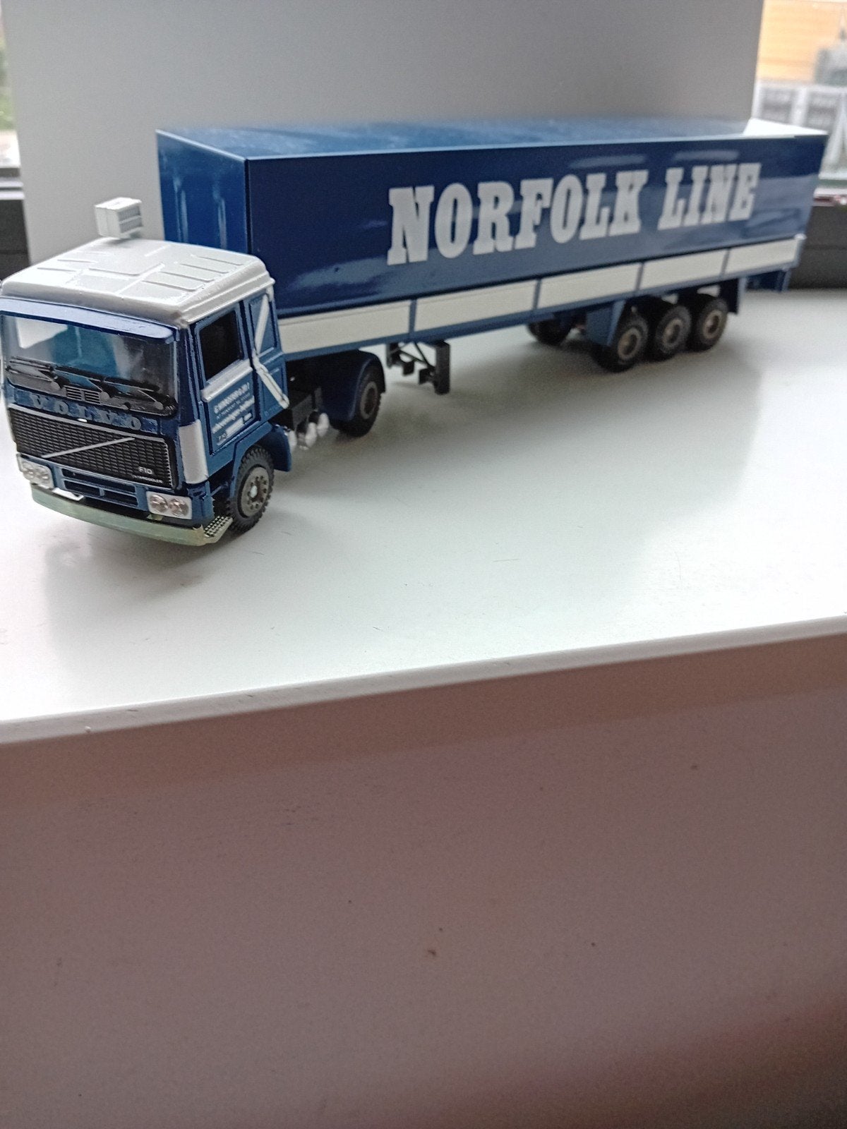 Volvo F10 G.knoester Scheveningen Norfolk Line., Ophalen of Verzenden, Zo goed als nieuw, Bus of Vrachtwagen, Tekno