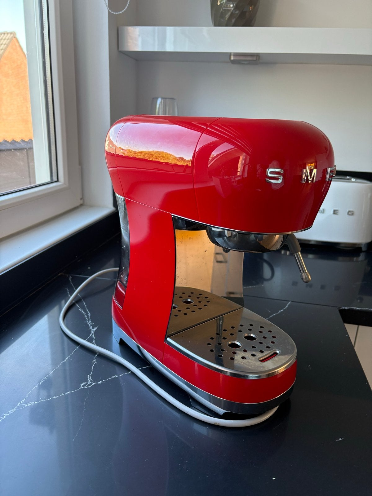 SMEG 50's Style Espressomachine ECF02RDEU Rood, Witgoed en Apparatuur, Koffiezetapparaten, Ophalen, Afneembaar waterreservoir
