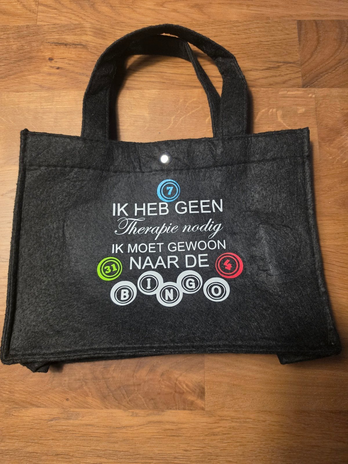 Vilten tas met tekst, Ophalen of Verzenden, Nieuw, 30 cm of meer, Minder dan 35 cm