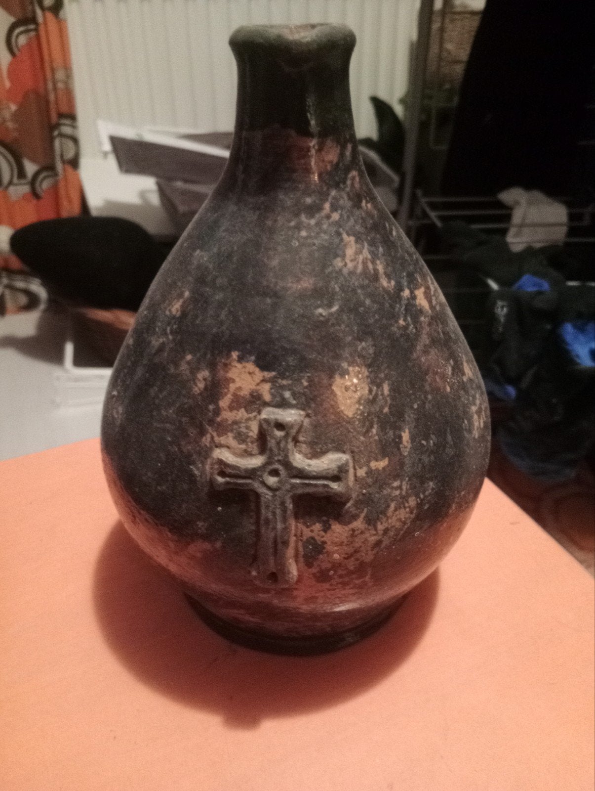 Antieke kruik met kruisdecoratie, Ophalen of Verzenden