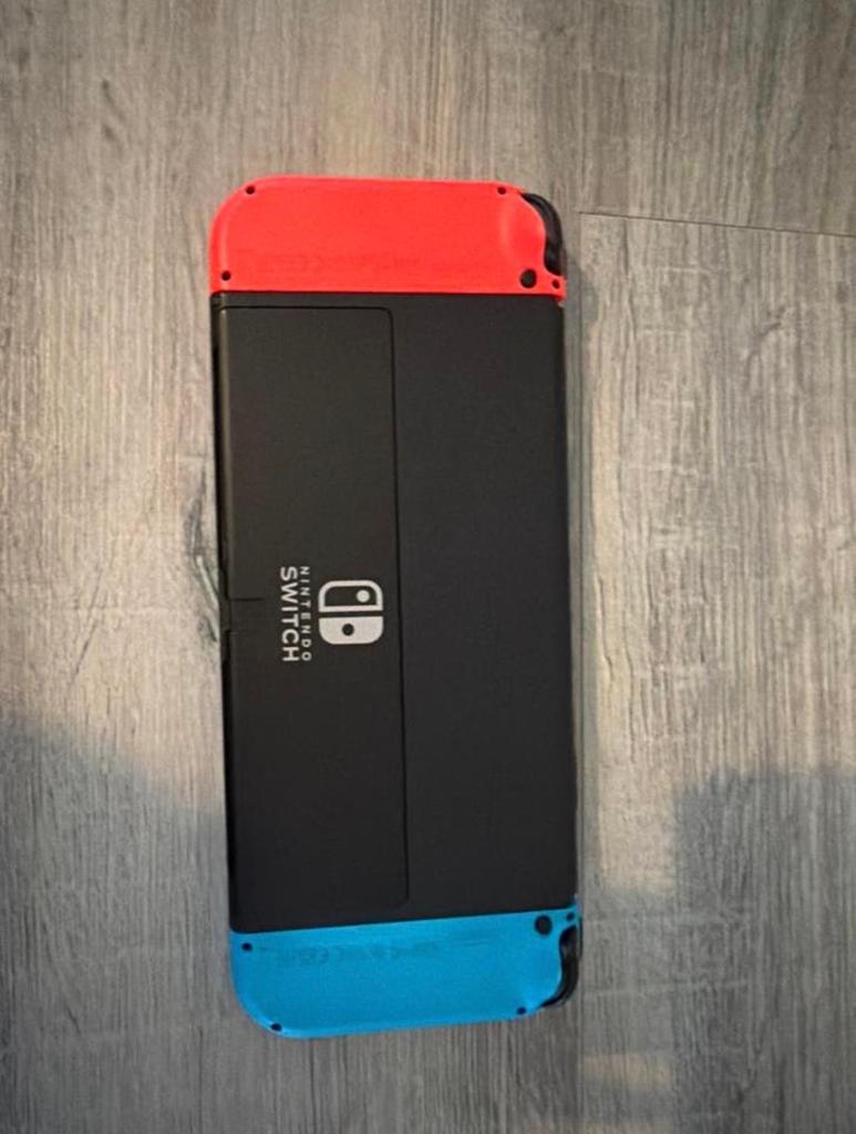 Nintendo Switch OLED - Zo goed als nieuw, geen krassen, Ophalen of Verzenden, Zo goed als nieuw, Met 2 controllers, Switch OLED