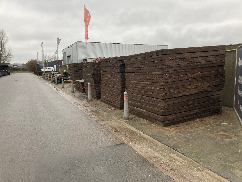 Diverse partijen gebruikte Betonplaten, A-keus, 12/14/16cm, Tuin en Terras, Gebruikt, Overige typen, Ophalen of Verzenden, 10 m² of meer