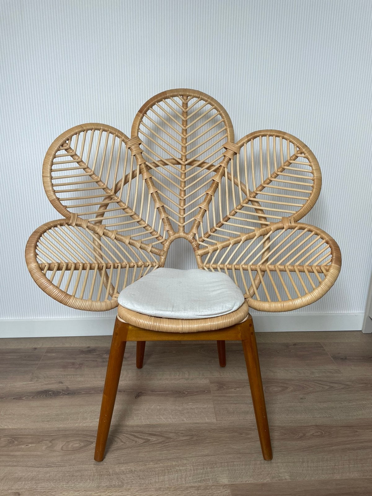 Leo & Moon rotan fauteuil / pauwenstoel – boho vintage, Ophalen, Bruin, Zo goed als nieuw, Eén