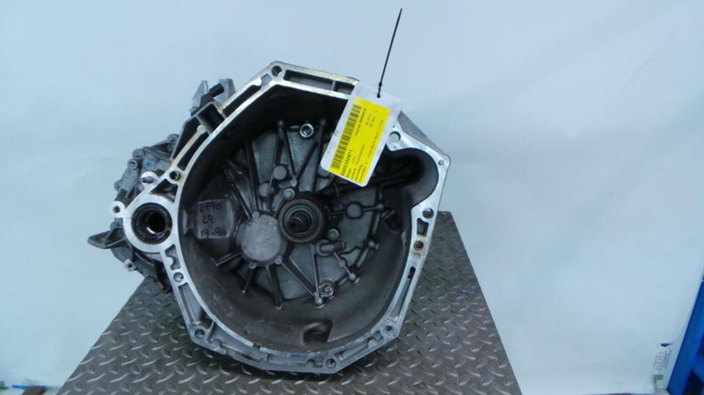 NISSAN JUKE TRANSMISSIE / VERSNELLINGSBAK 2012, Ophalen of Verzenden, Gebruikt, Stiba lid