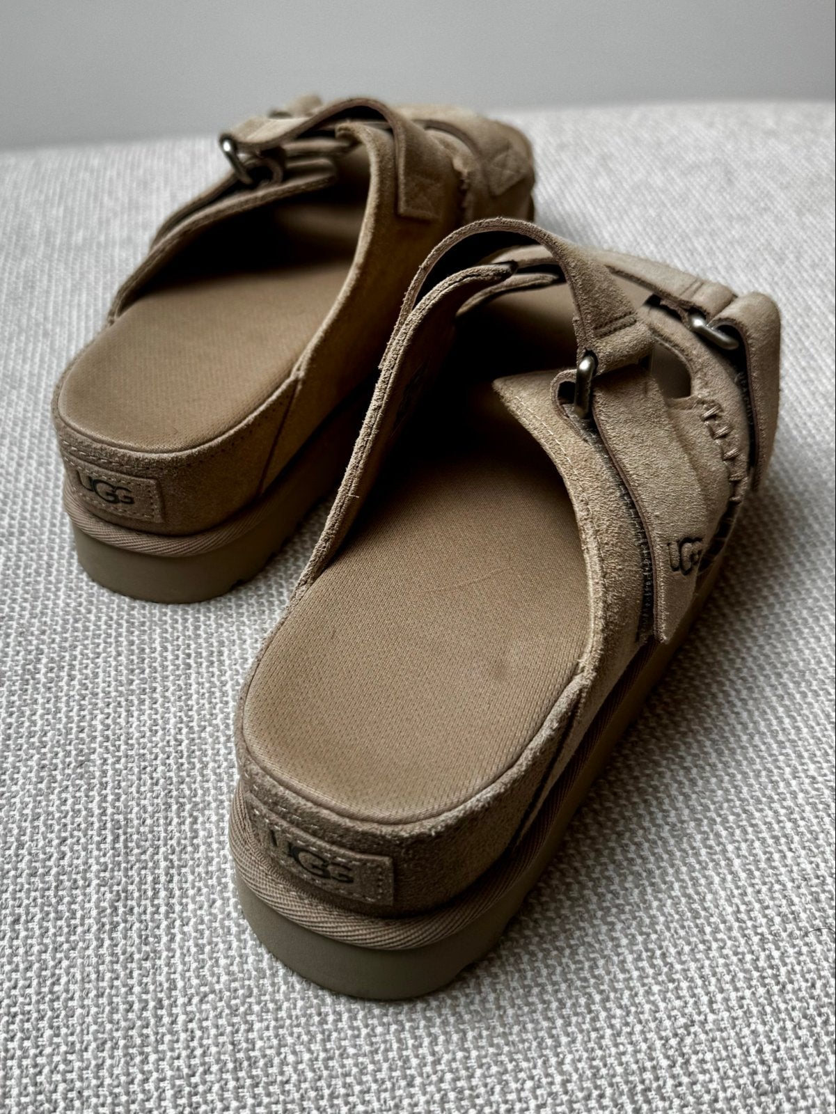 Ugg sandalen maat 39, Verzenden, Beige, Sandalen of Muiltjes, Zo goed als nieuw