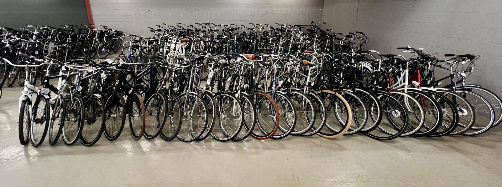 Partij Fietsen / 100 stuks / batch of bicycles, Ophalen, Versnellingen, Trommelrem, 53 tot 56 cm