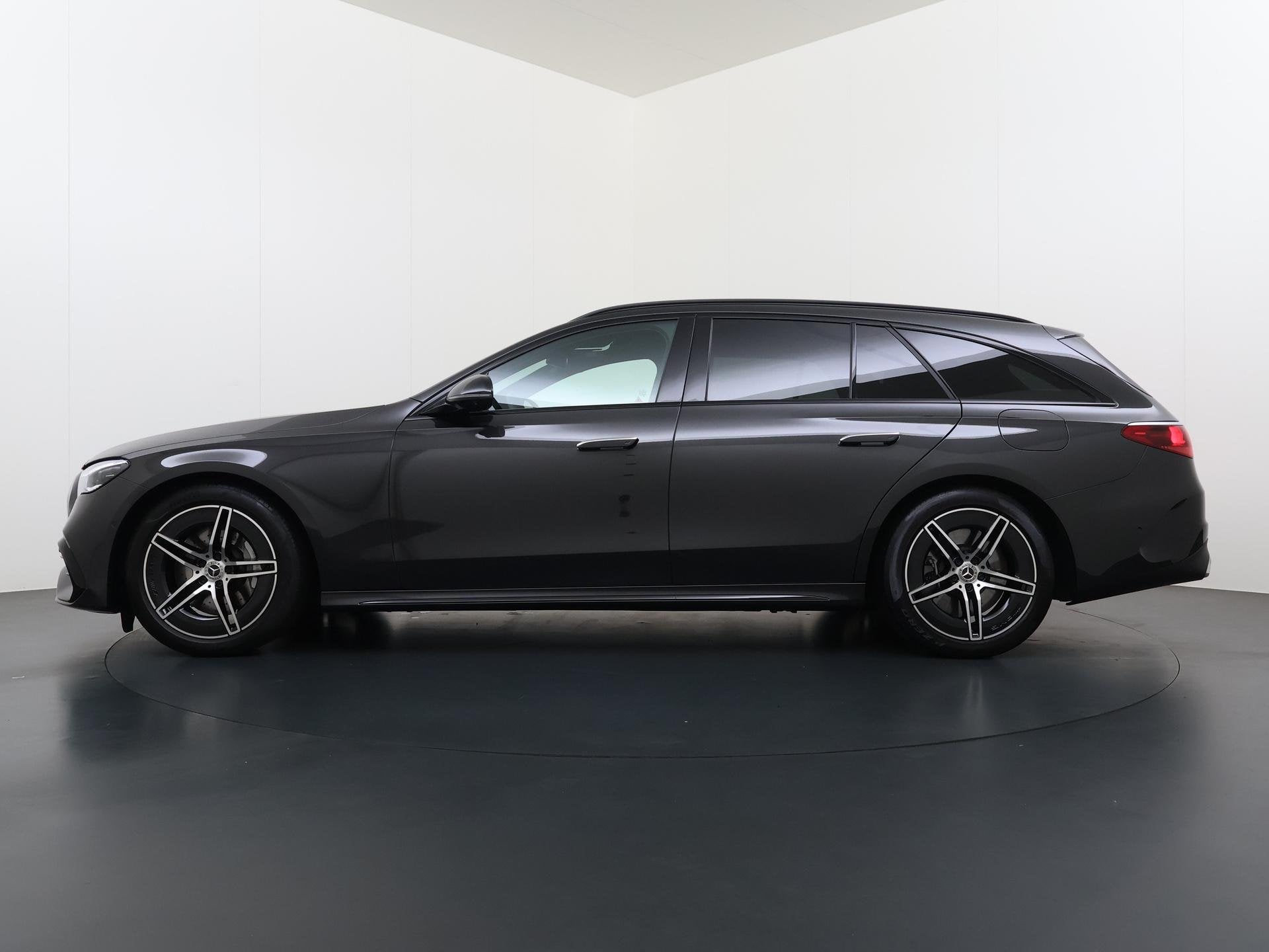 Mercedes-Benz E-klasse Estate 300 de AMG Line | Superscreen, Auto's, Dealer onderhouden, Achterwielaandrijving, Gebruikt, 4 cilinders