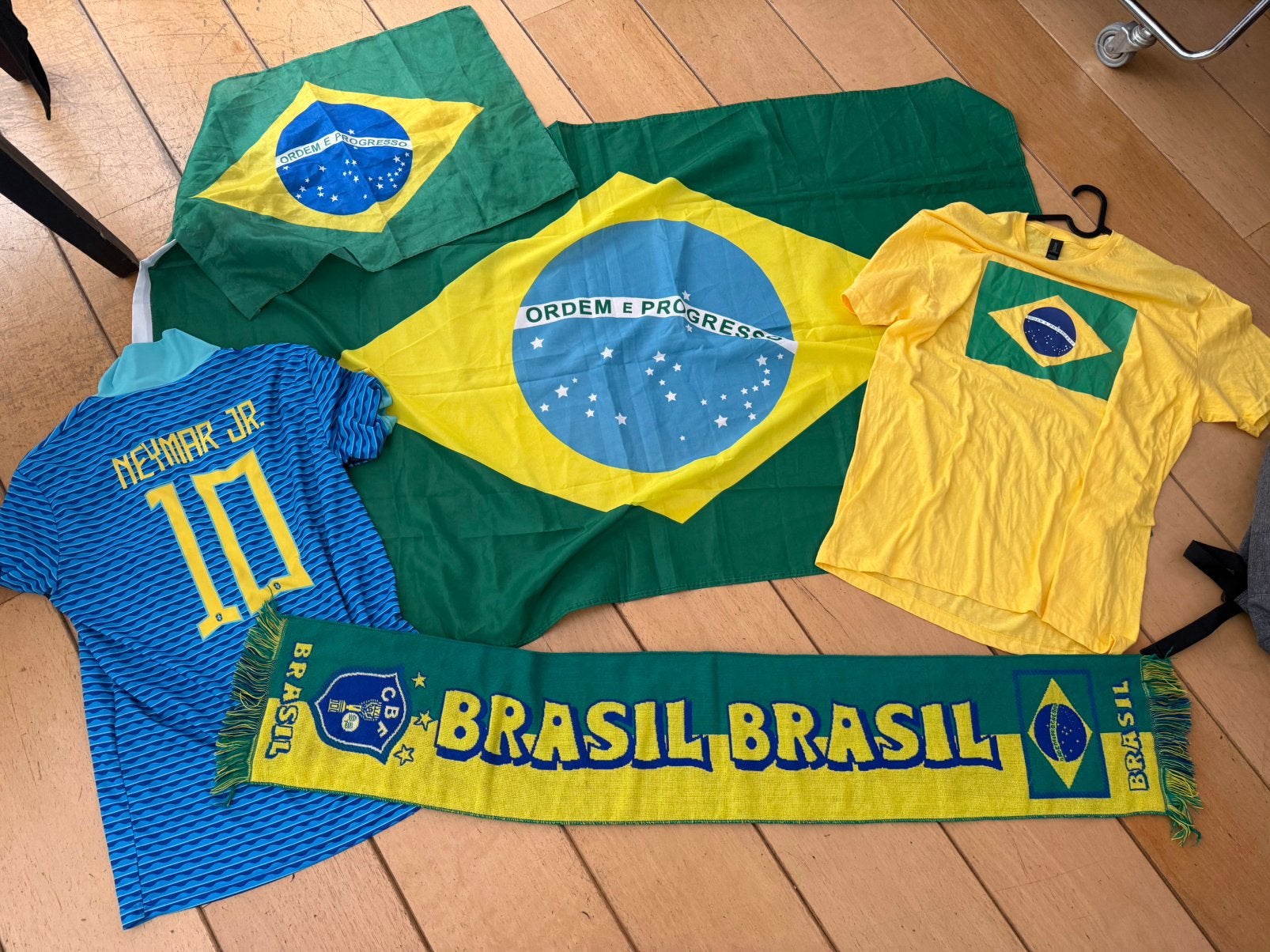 Braziliaanse vlag WK voetbal sfeerpakket - Brazilië - Brasil, Ophalen of Verzenden, Zo goed als nieuw, Buitenlandse clubs, Shirt