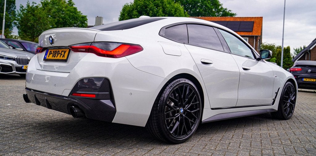 BMW 4-serie Gran Coupé 420i Business Edition Plus | Laser L, Auto's, BMW, Automaat, 1998 cc, Gebruikt, Wit