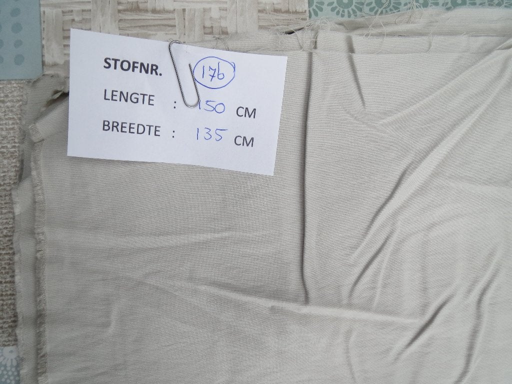 Lap dunne zomerstof beige voor o.a. het maken van een blouse, 120 cm of meer, Beige, Nieuw, Ophalen of Verzenden