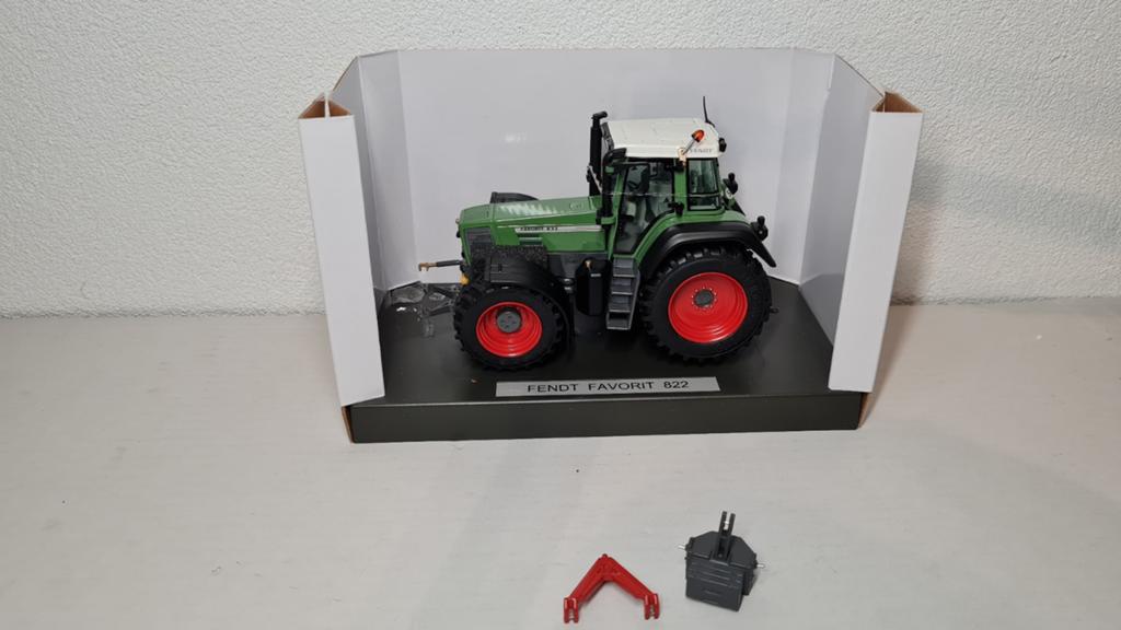 Fendt Favorit 822 Weise Toys "Eerste Uitgave", Hobby en Vrije tijd, Overige merken, ., Tractor of Landbouw, Nieuw