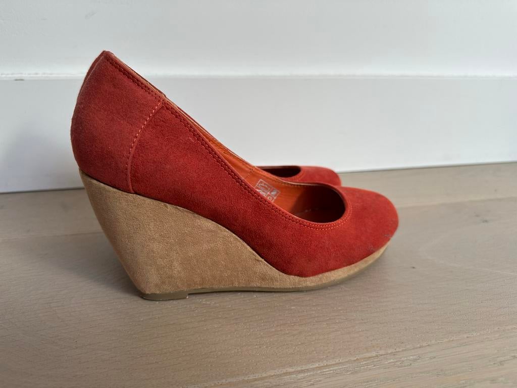 Mooie sleehakken van Claudia Ghizzani - Mt 38, Oranje, Ophalen of Verzenden, Zo goed als nieuw, Schoenen met hoge hakken