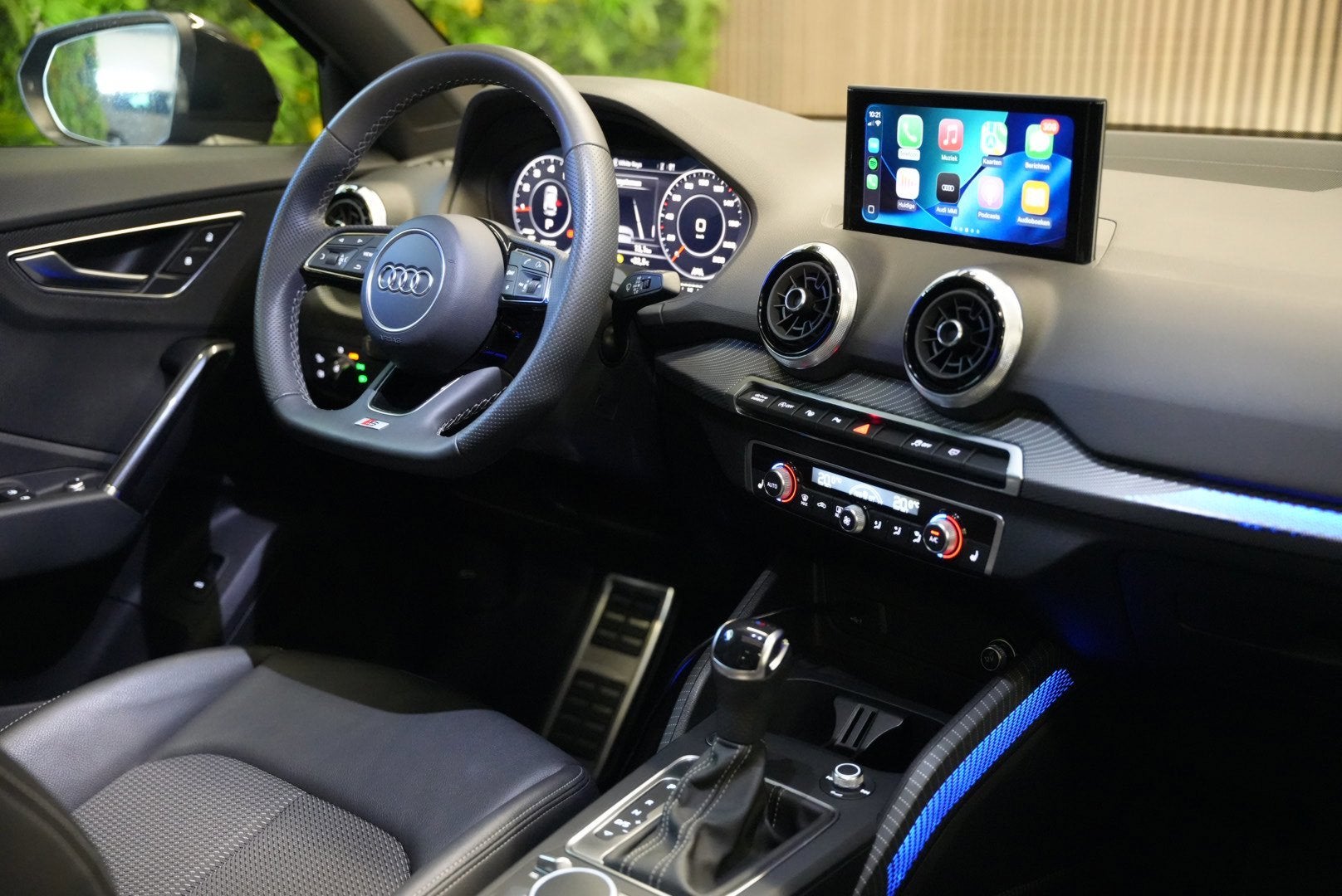 Audi Q2 35 TFSI S Edition / Pano / Camera / Sonos, Auto's, Dealer onderhouden, 4 cilinders, 150 pk, Zwart