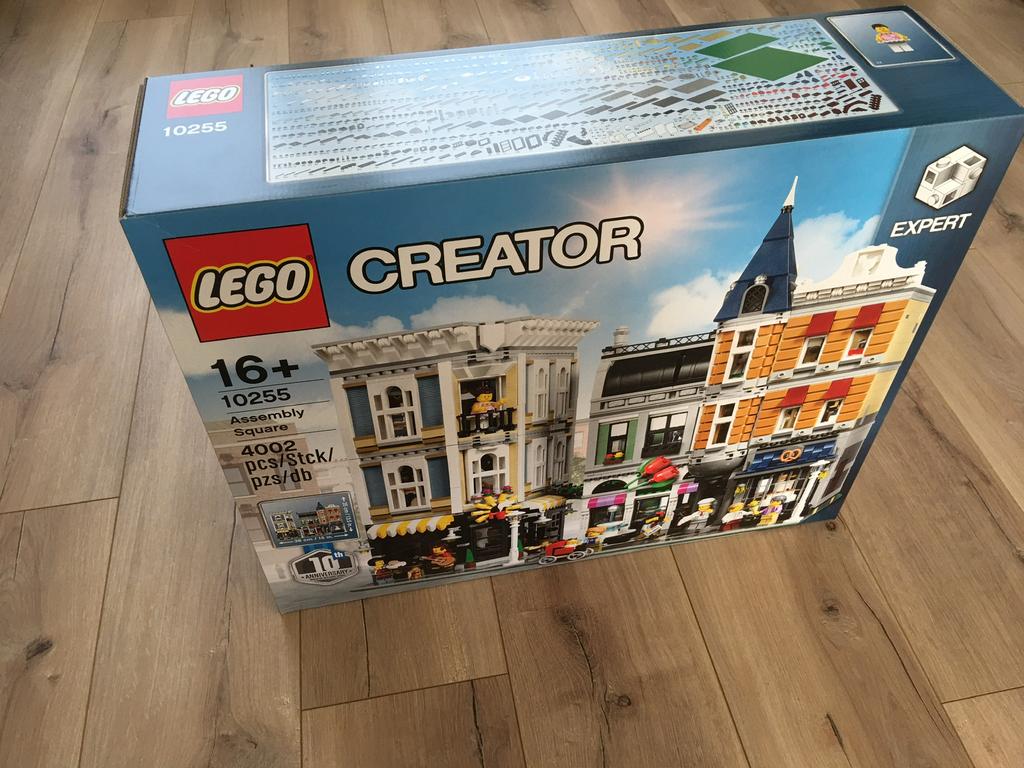 *NIEUW* Lego Icons 10255 - Assembly Square / Gebouwenset, Lego, Nieuw, Ophalen of Verzenden, Icons