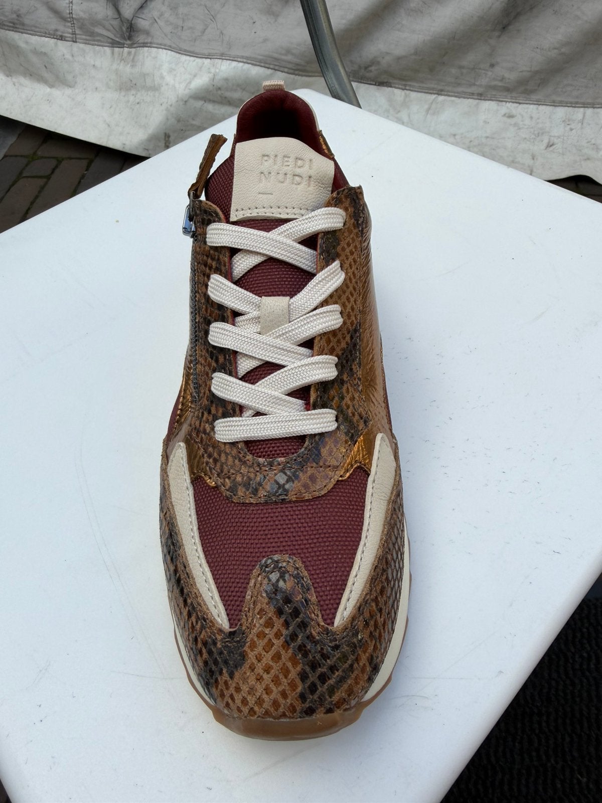 Piedi nudi, Ophalen, Bruin, Nieuw, Sneakers of Gympen